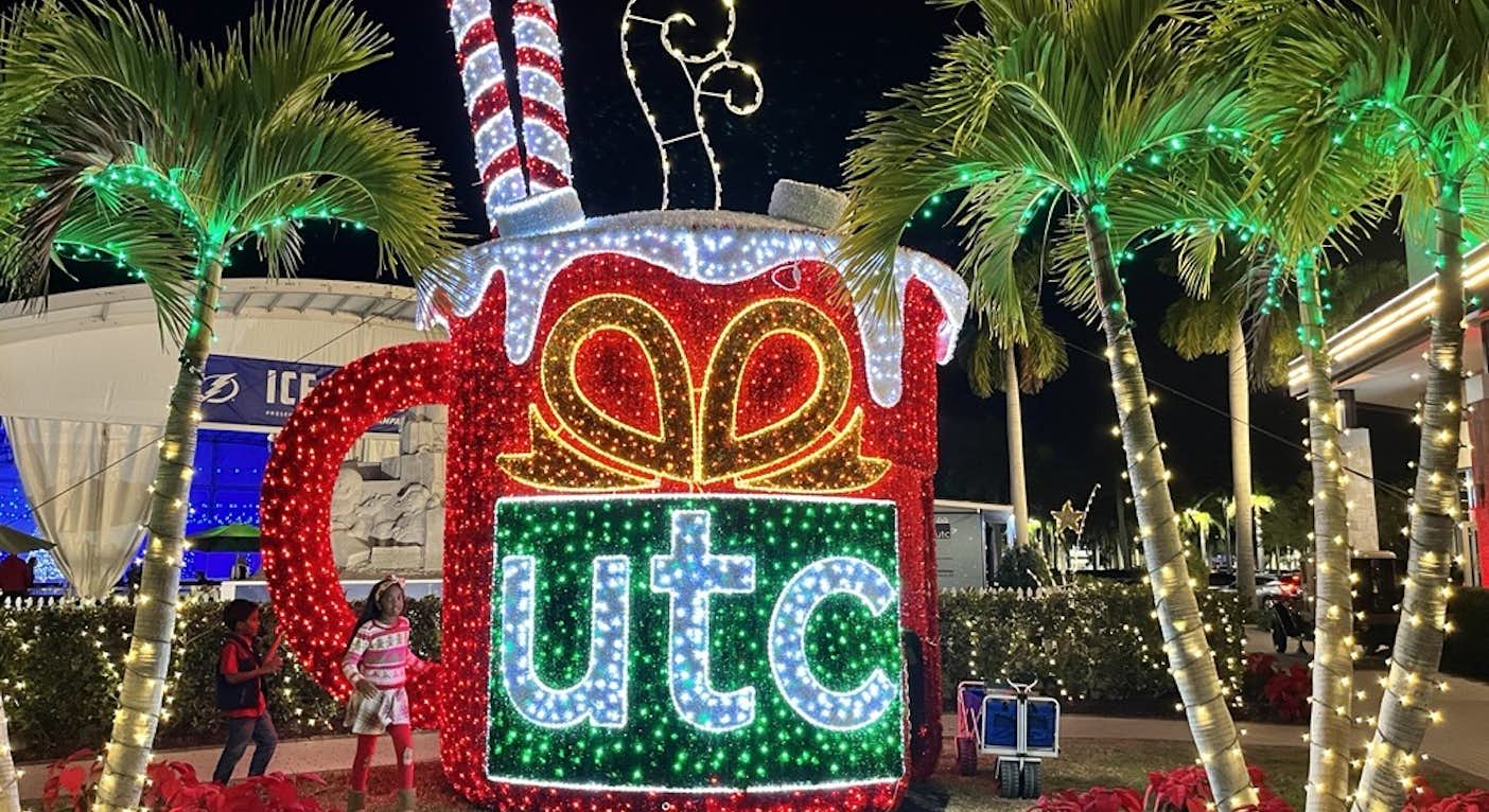 The 15 Best Things To Do This Holiday Season at University Town Center